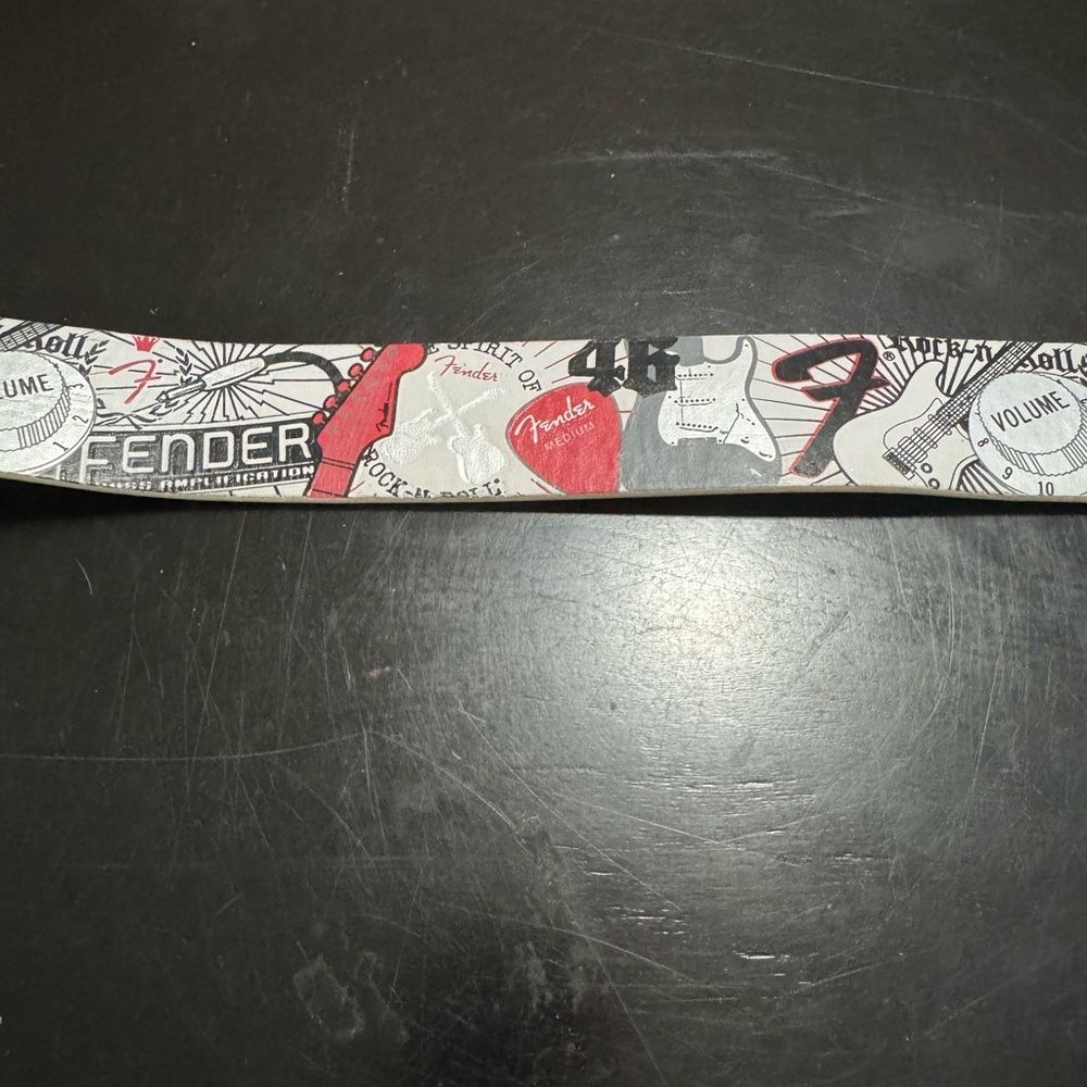 Fender Guitar Men's Rock Graphic Leather Belt 32